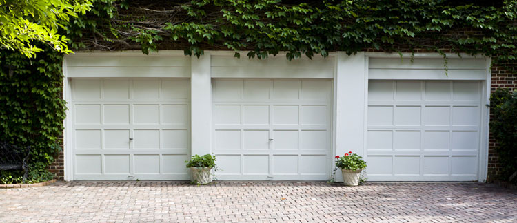 Garage doors installation Milwaukee County